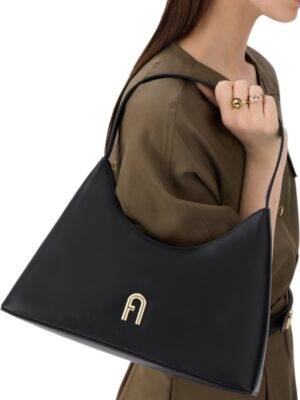 Furla Diamante
shoulder bag nero + Brand Box , size 34*23 .. ofr