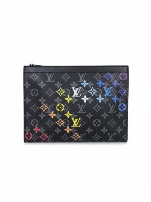 Louis Vuitton Monogram Pochette Voyage MM clutch + Brand Box, size 26*20