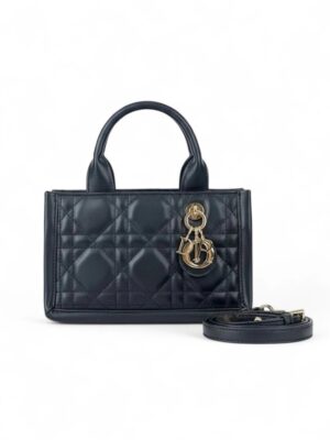 Christian Dior Cannage Book Mini + Brand Box , size 20*14 .. ofr