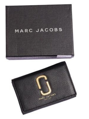 Marc Jacobs wallet + Brand Box , size 12*10