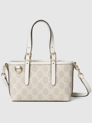 Gucci
GG Emblem mini bag
 + Brand Box , size 22*15