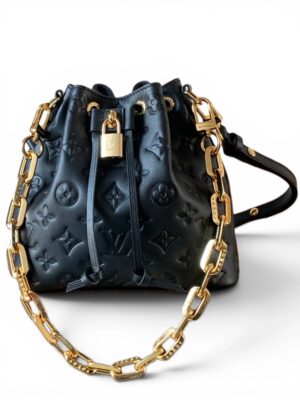 Louis Vuitton Coussin Bucket + Brand Box , size 21*19