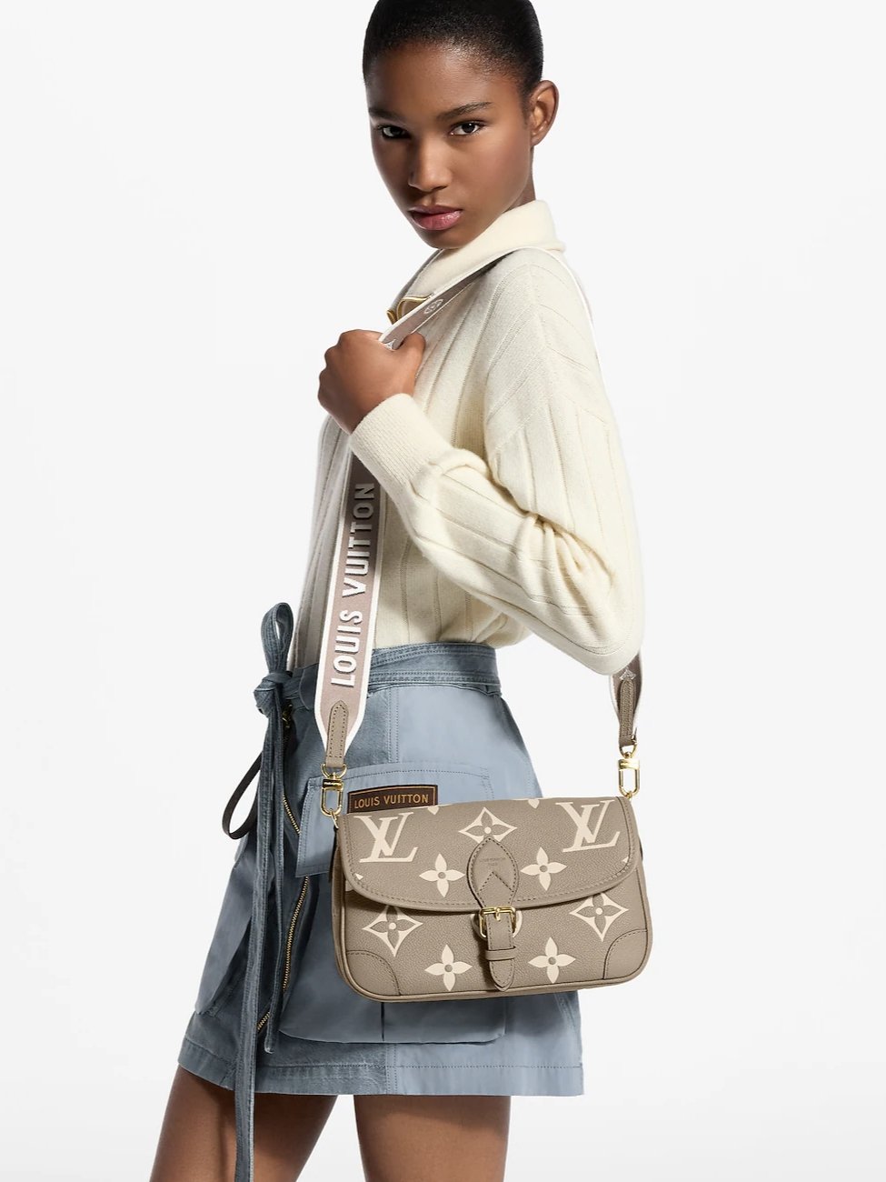 ⁦Louis Vuitton Diane + Brand Box , size 25*17⁩ - الصورة ⁦5⁩