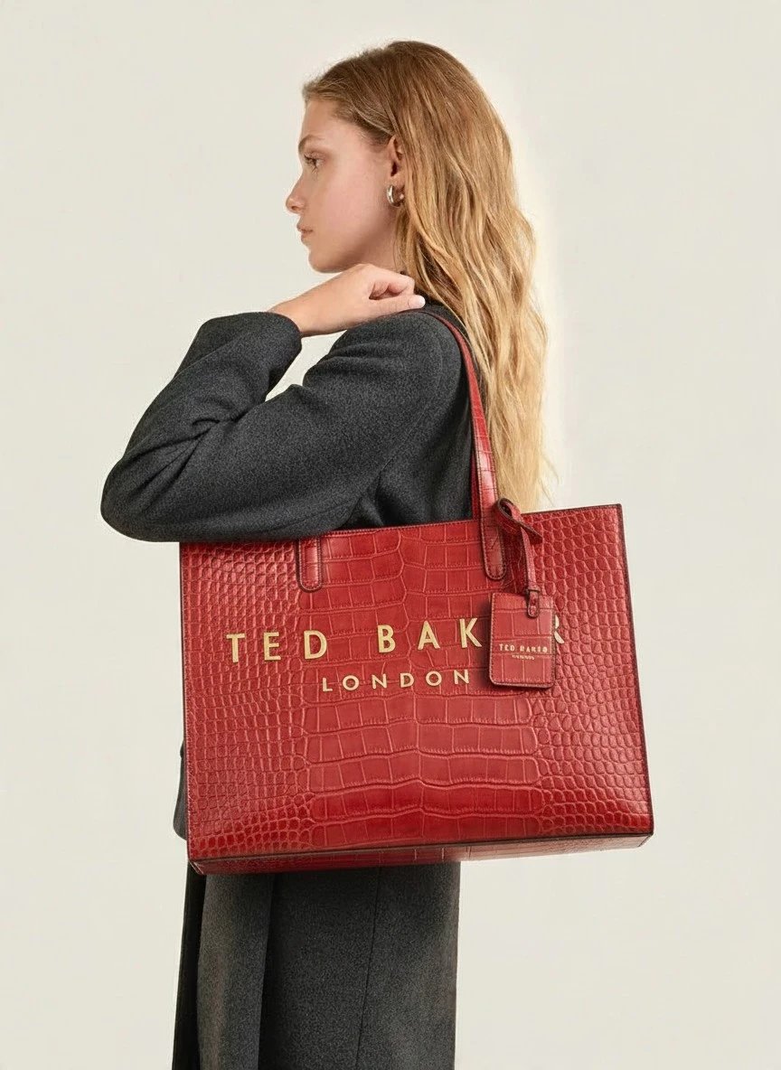 ⁦Ted Baker
croc embossed  tote + Dust cover , size 40*30⁩ - الصورة ⁦1⁩