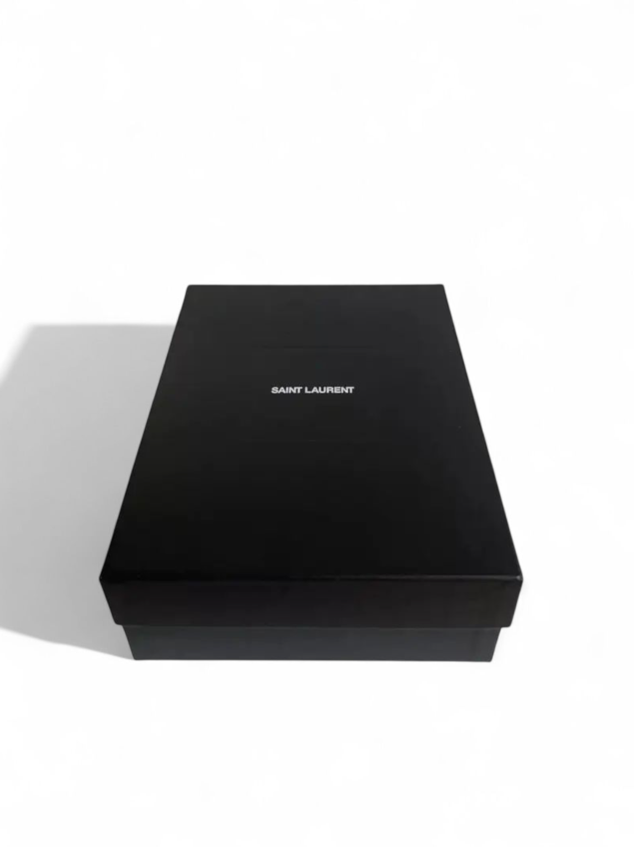 ⁦Saint Laurent
Paris leather wallet on chain + Brand Box , size 20*13⁩ - الصورة ⁦8⁩
