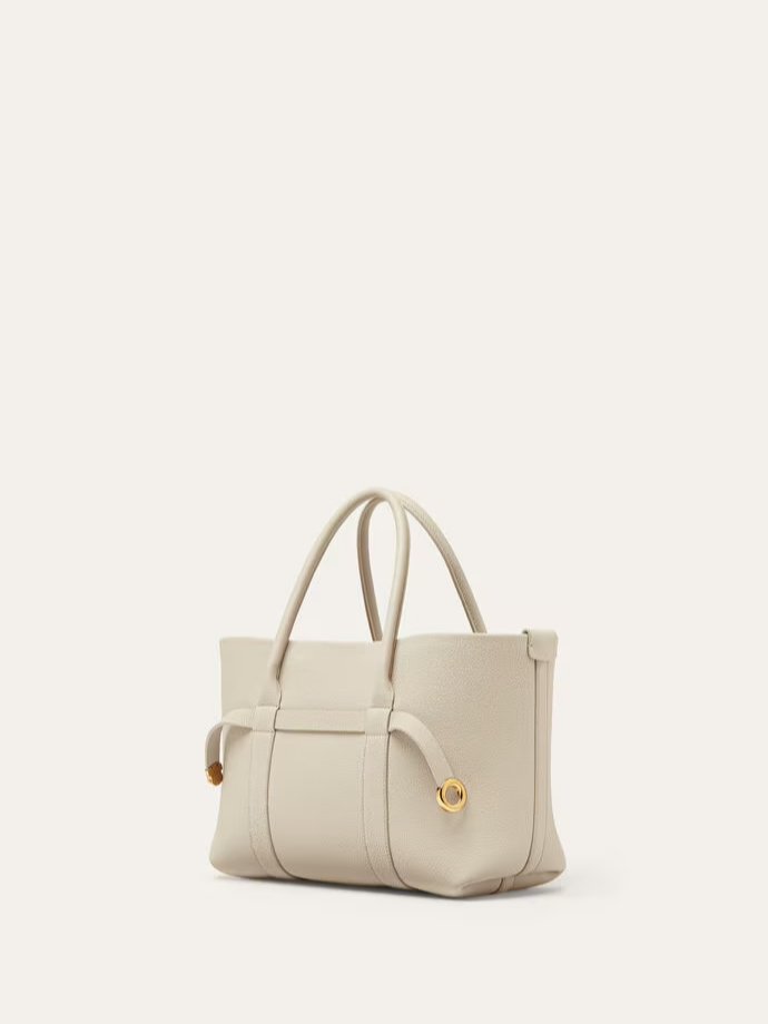 ⁦Loro piana Ghiera Shopper Small , size 28*19⁩ - الصورة ⁦4⁩